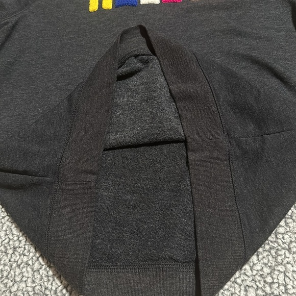 HELLO! Old Navy Crewneck - Picture 4 of 4